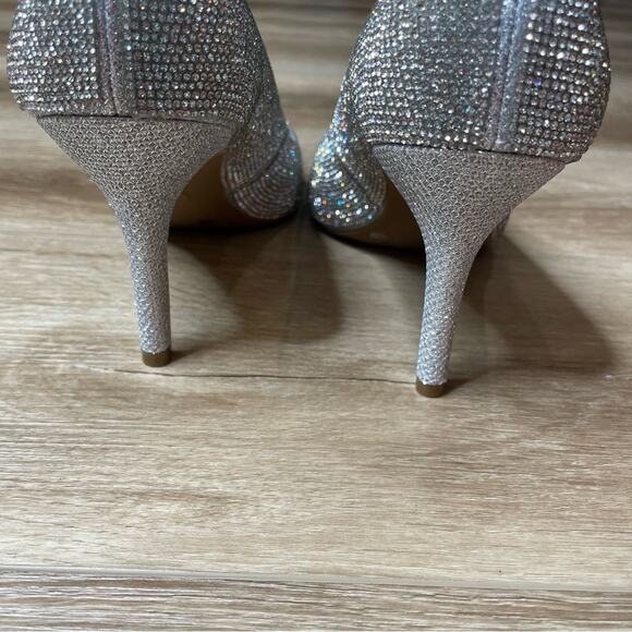 INC International Concepts Women's Silver Crystal Zitah Embellished Pumps sz 9 - Picture 7 of 8